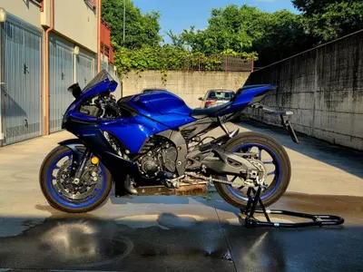 Yamaha YZF R1 (2020 - 25) usata