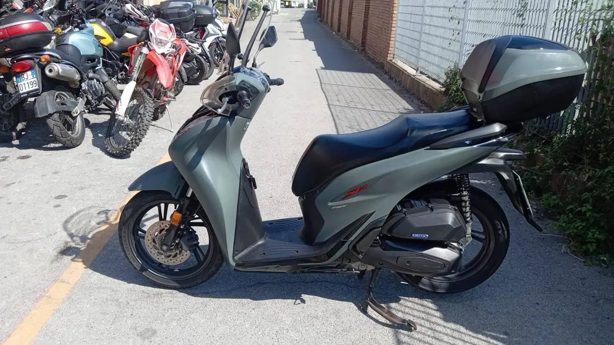 Honda SH 150i (2020 - 23) (2)