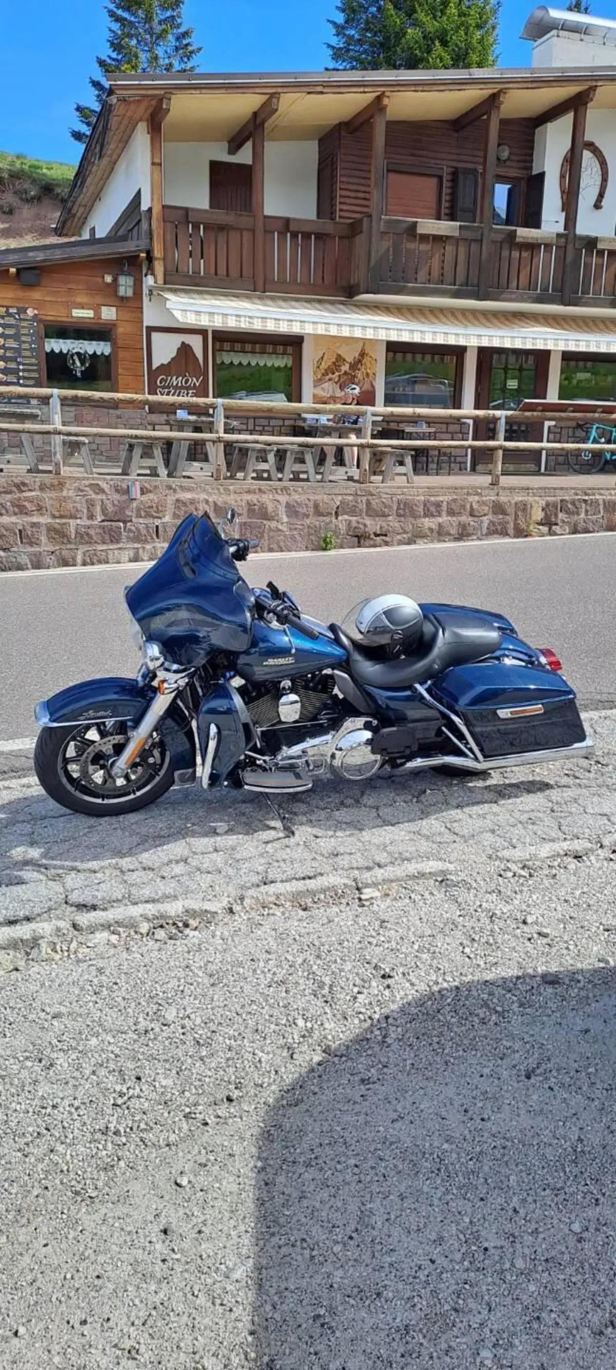 Harley-Davidson 1690 Electra Glide Ultra Limited (2016) - FLHTK (3)