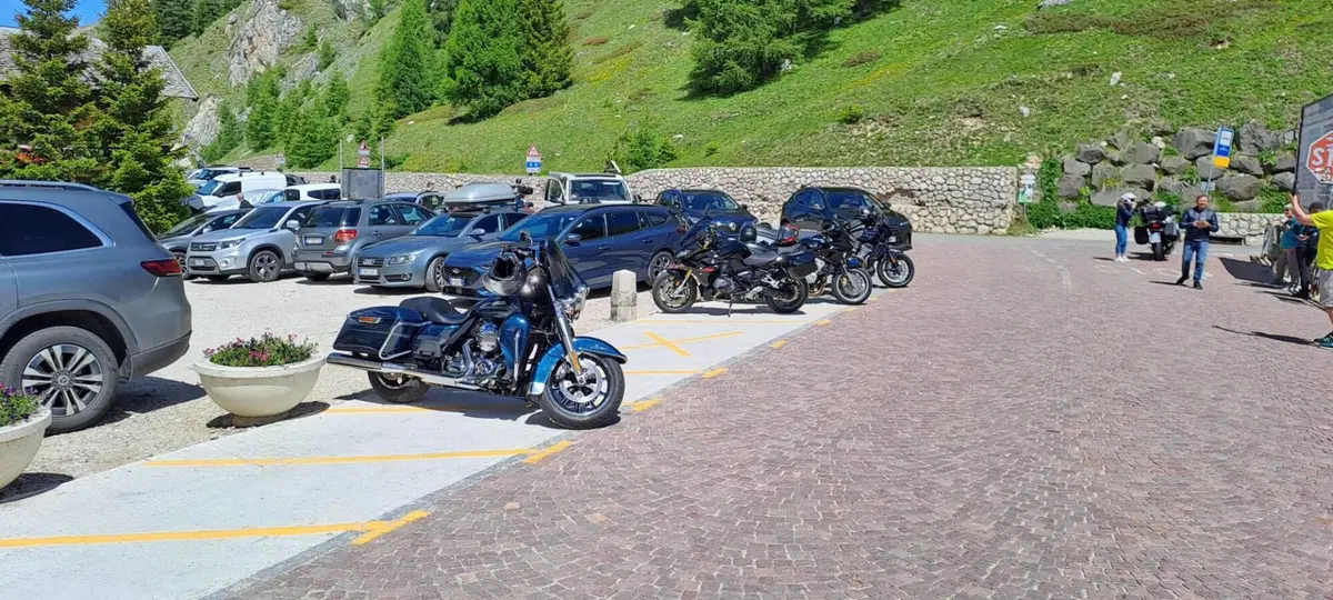 Harley-Davidson 1690 Electra Glide Ultra Limited (2016) - FLHTK (5)