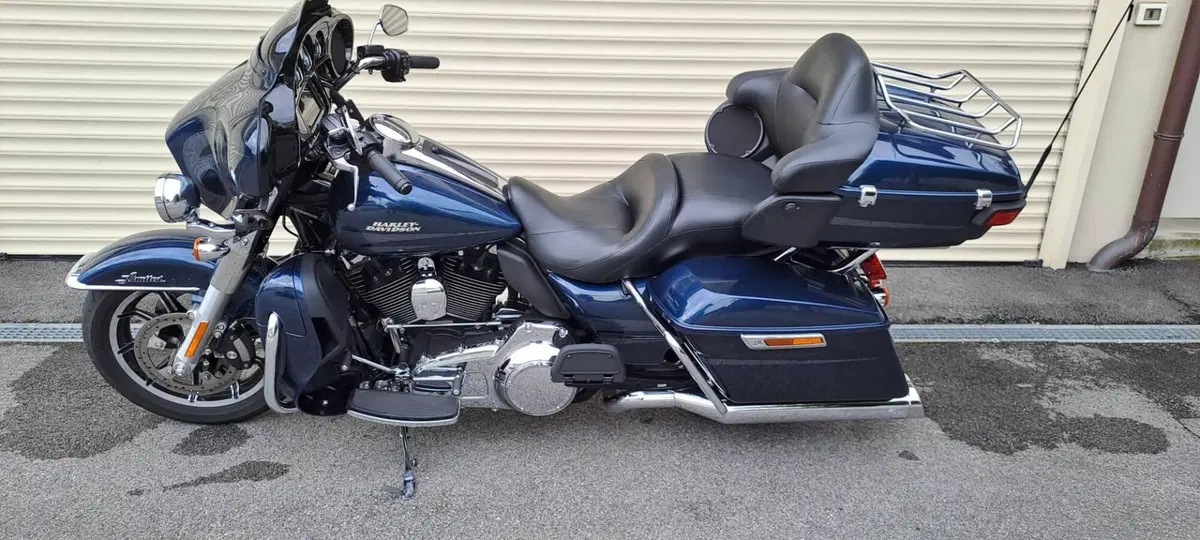 Harley-Davidson 1690 Electra Glide Ultra Limited (2016) - FLHTK (8)