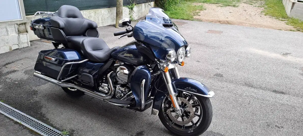 Harley-Davidson 1690 Electra Glide Ultra Limited (2016) - FLHTK (10)