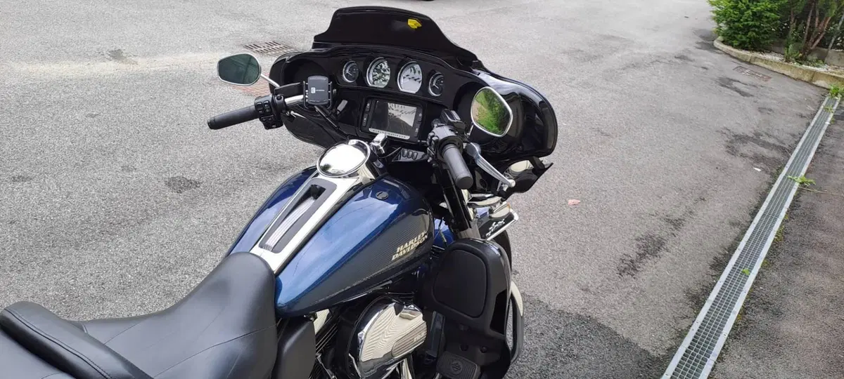 Harley-Davidson 1690 Electra Glide Ultra Limited (2016) - FLHTK (14)