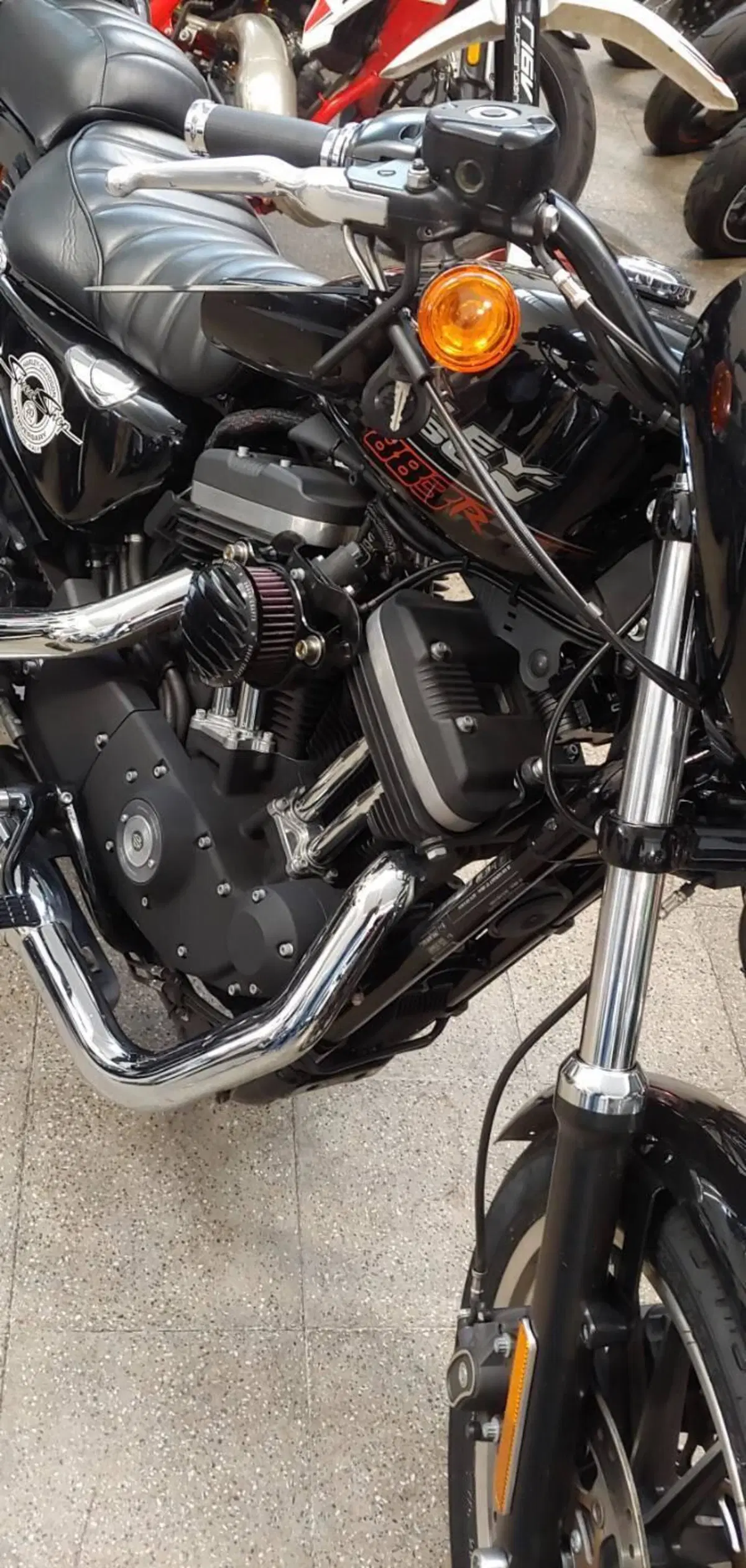 Harley-Davidson 883 R (2008 - 16) - XL 883R (9)