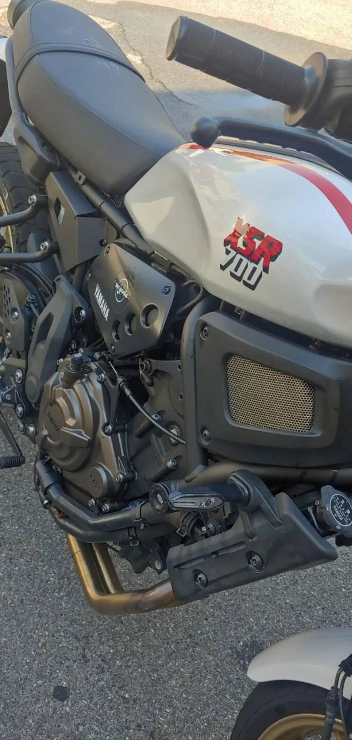 Yamaha XSR 700 XTribute (2022 - 24) (7)