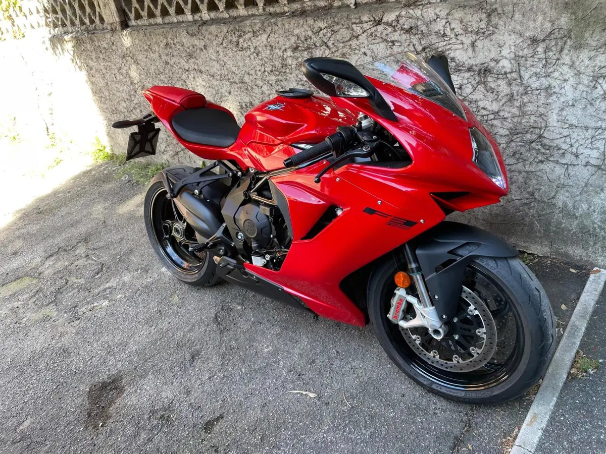 MV Agusta F3 800 Rosso (2021 - 23)