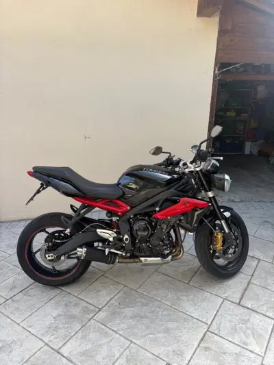 Triumph Street Triple R (2013 - 14) usata