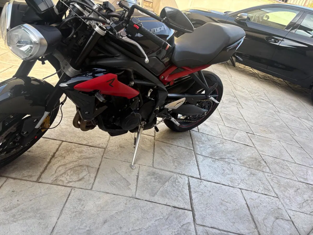 Triumph Street Triple R (2013 - 14) (4)