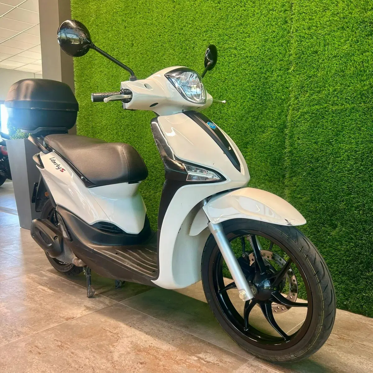 Piaggio Liberty 50 3V S (2021 - 24) (3)