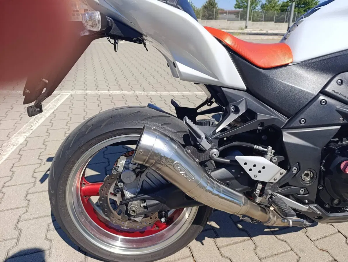 Kawasaki Z 1000 (2007 - 09) (7)