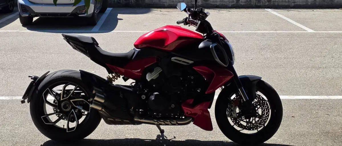 Ducati Diavel V4 (2023 - 26) (2)