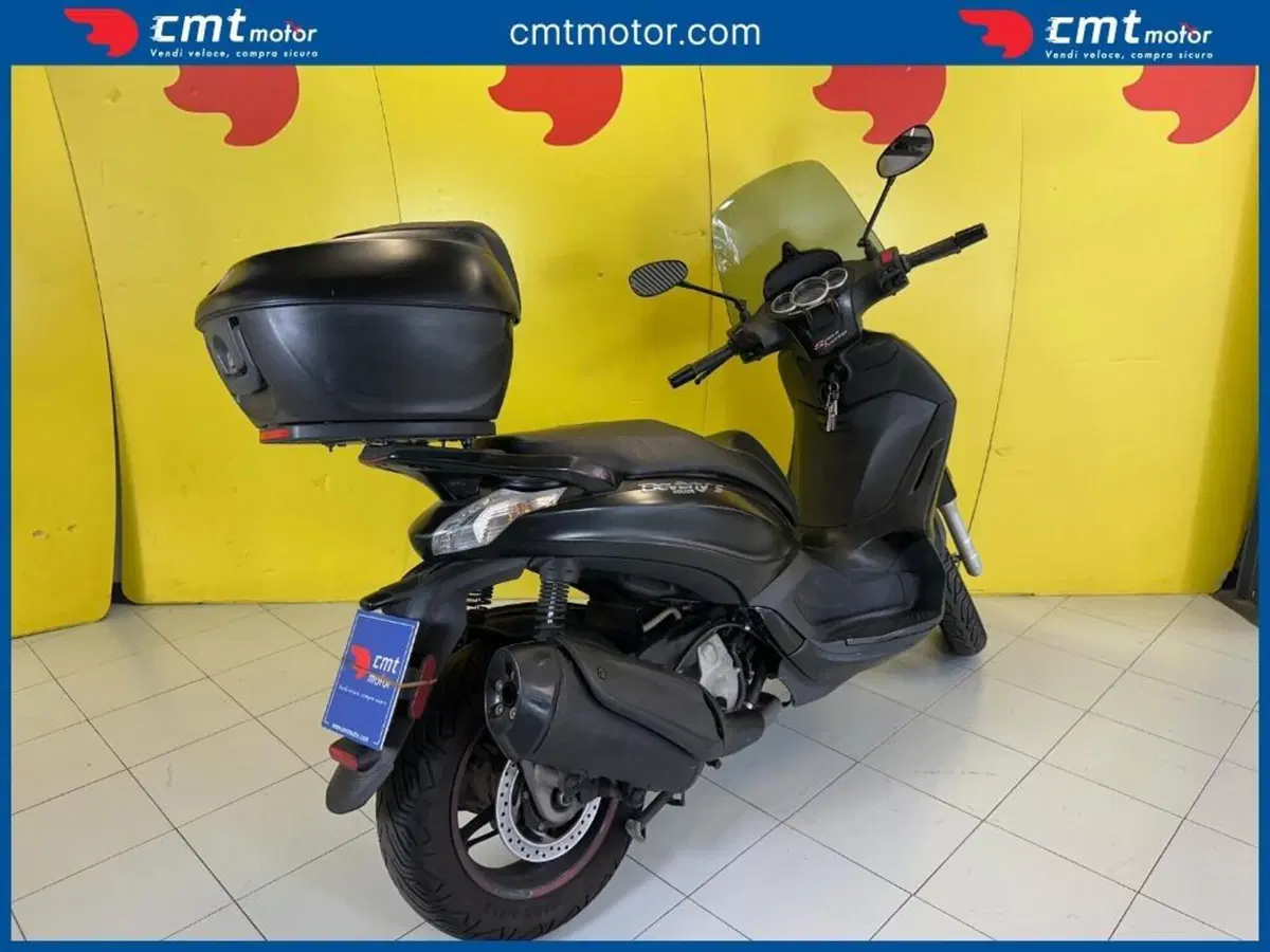 Piaggio Beverly 350 ABS (2016 - 20) (4)