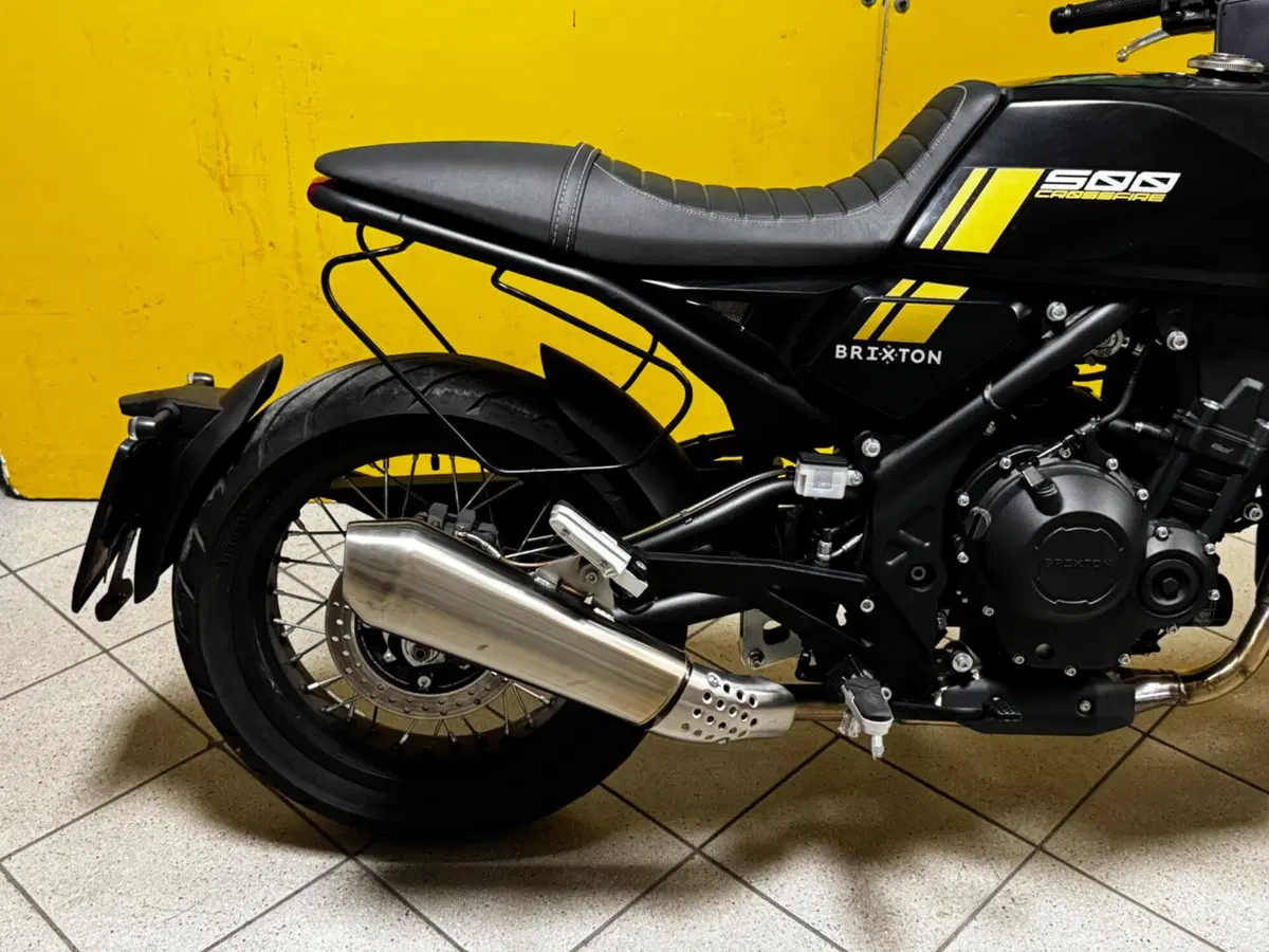 Brixton Motorcycles Crossfire 500 (2021 - 25) (7)