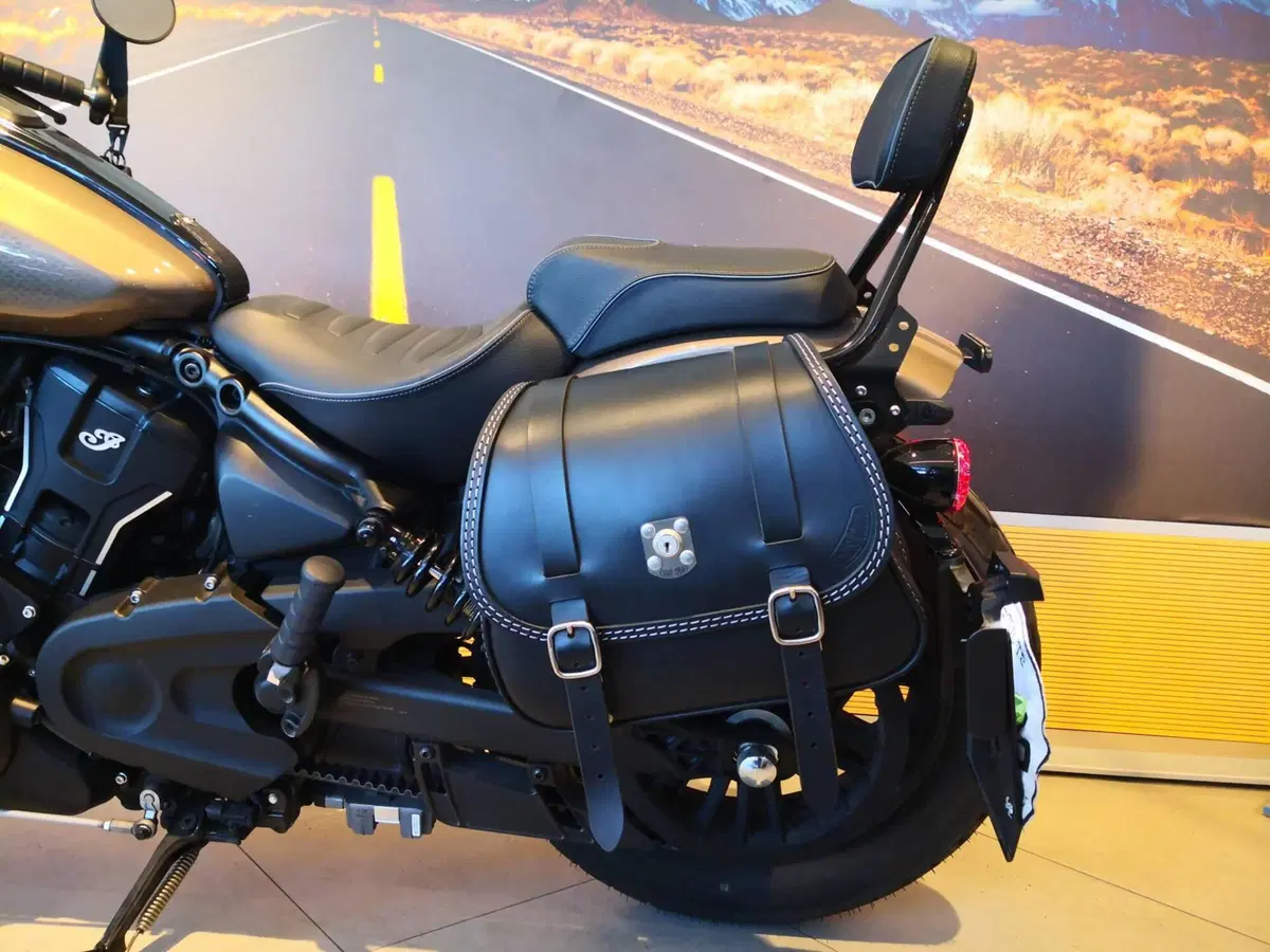 Indian Scout 1250 Bobber Limited + Tech (2025 - 26) (9)