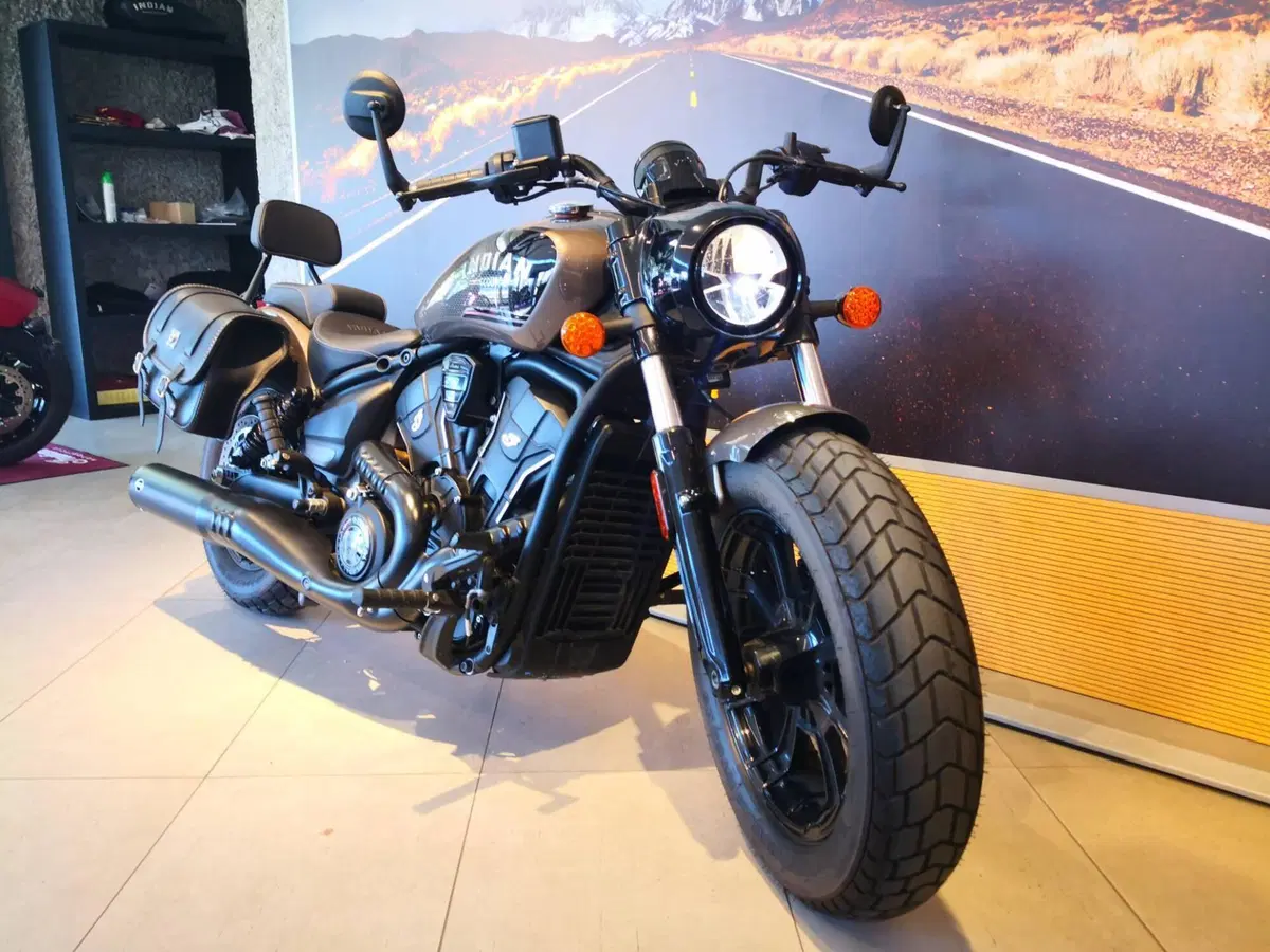 Indian Scout 1250 Bobber Limited + Tech (2025 - 26) (3)