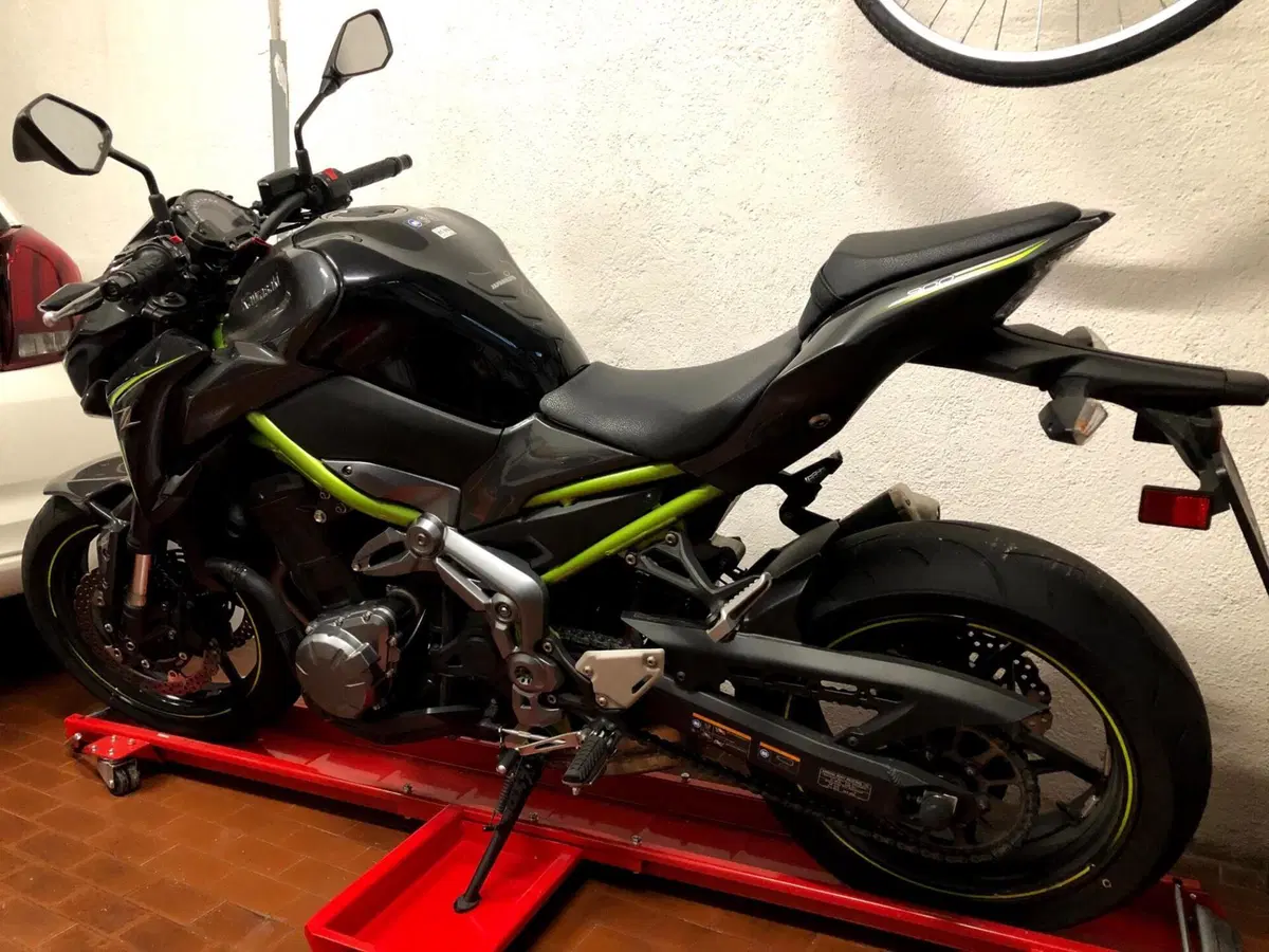 Kawasaki Z 900 (2017 - 18) (2)