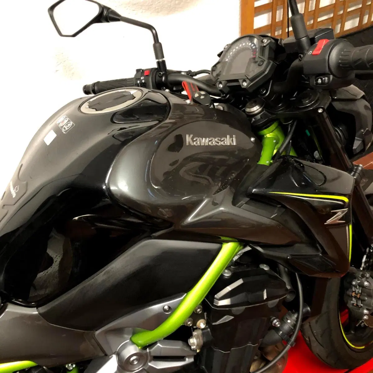 Kawasaki Z 900 (2017 - 18) (6)