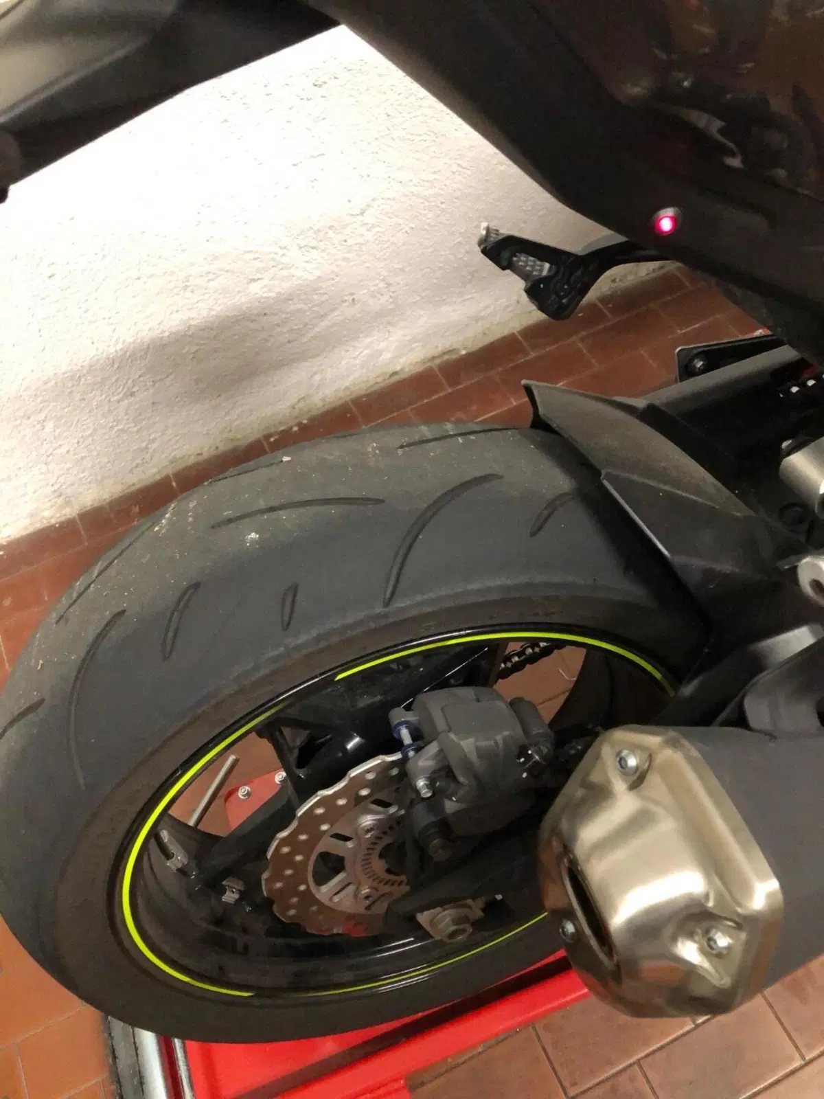Kawasaki Z 900 (2017 - 18) (7)