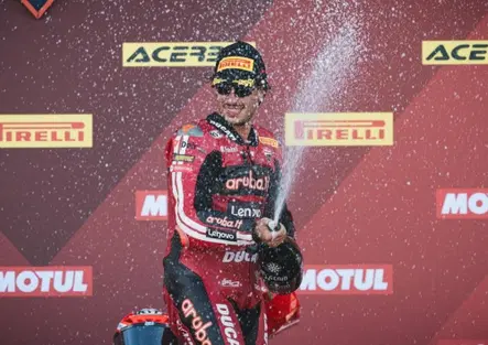 Bulega si impone in Gara1 a Magny Cours [GALLERY] 