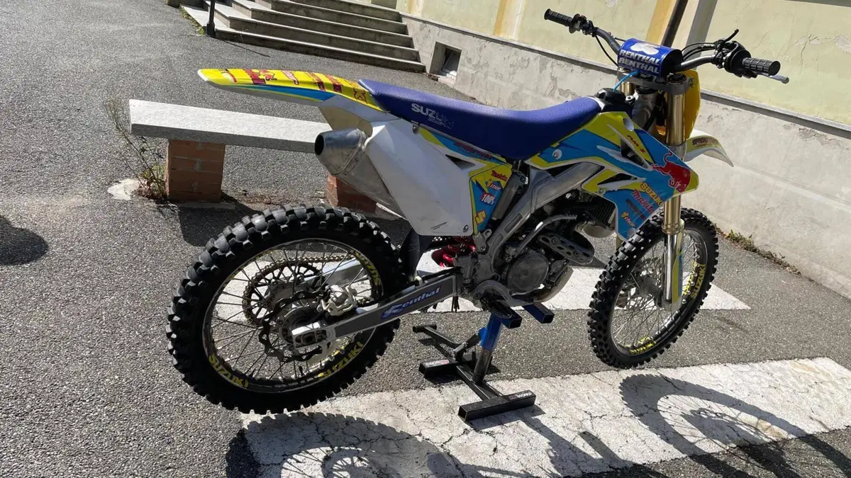 Suzuki RM-Z 250 (2008 - 11) (2)