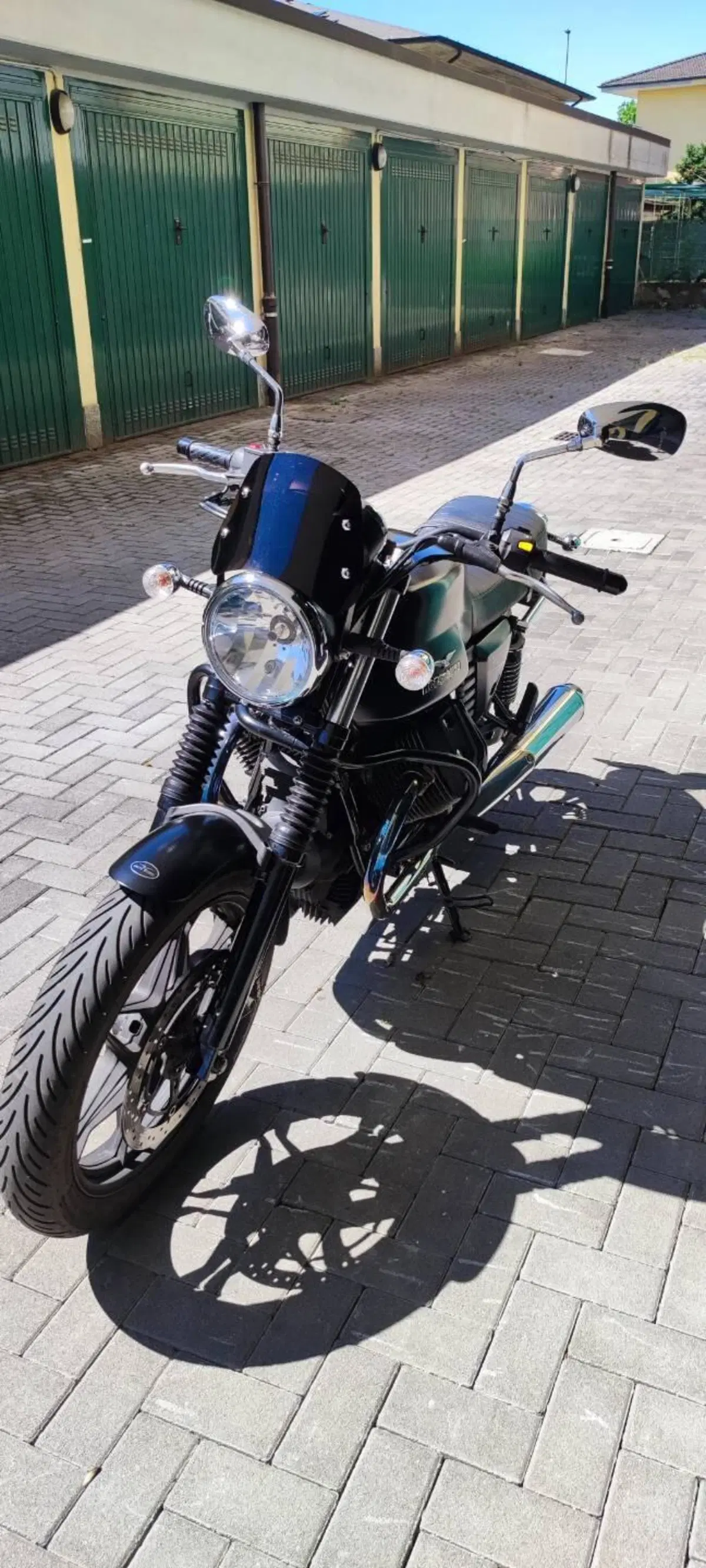 Moto Guzzi V7 Stone (2012 - 15)