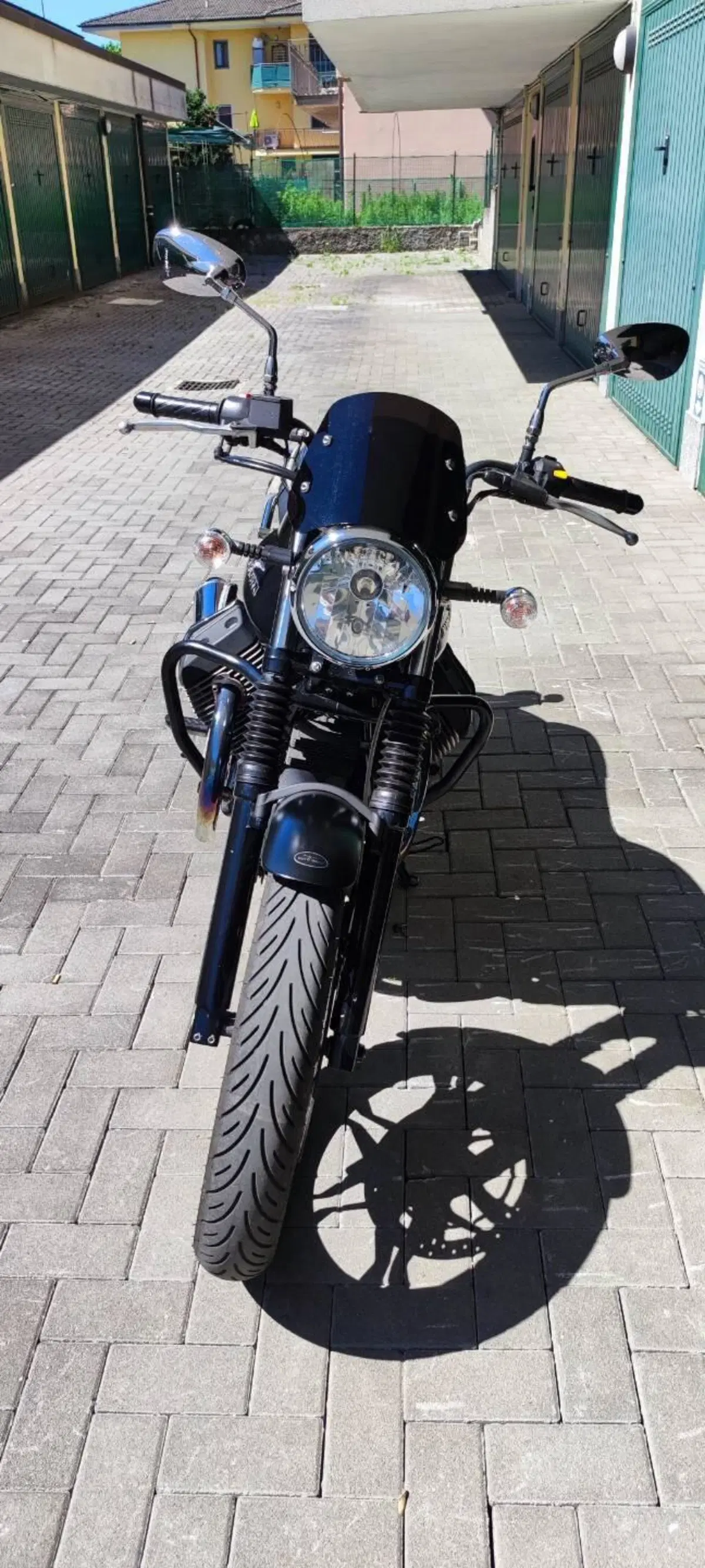 Moto Guzzi V7 Stone (2012 - 15) (2)
