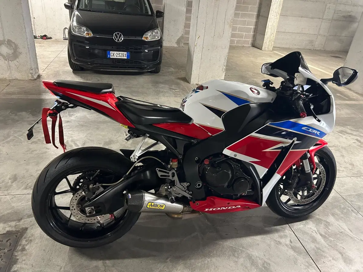 Honda CBR 1000 RR Fireblade (2012 - 16) (6)