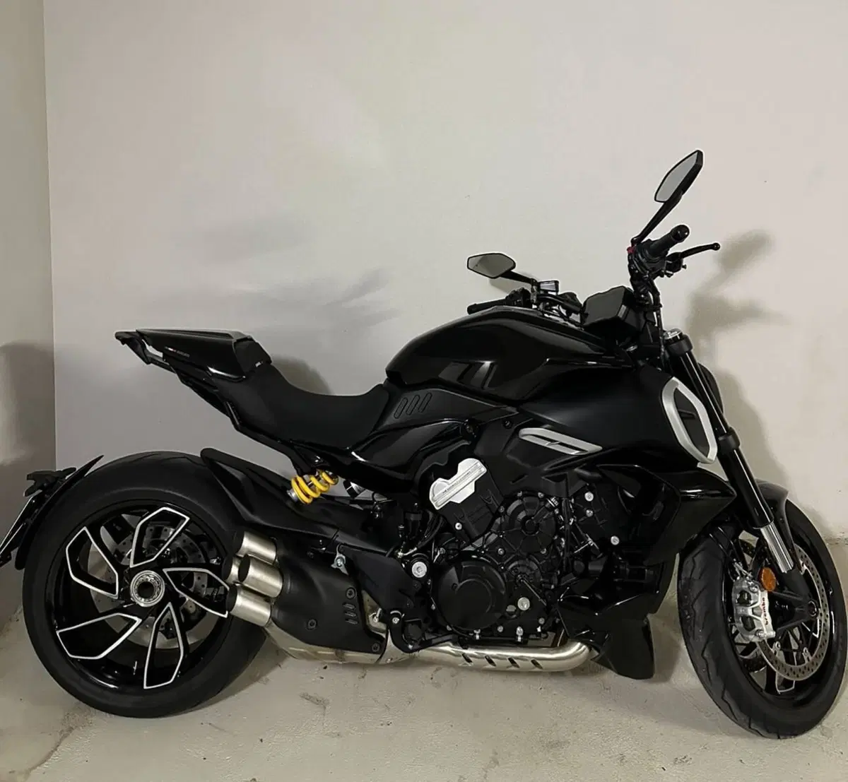 Ducati Diavel V4 (2023 - 26) (2)