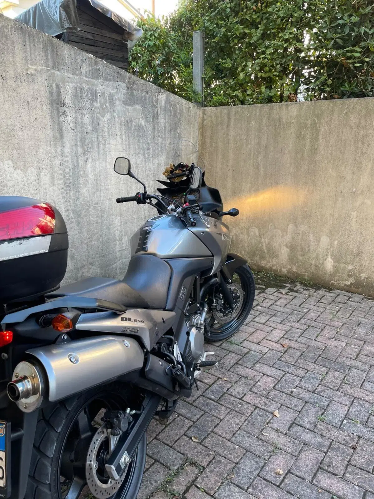 Suzuki V-Strom 650 (2008 - 11) (2)