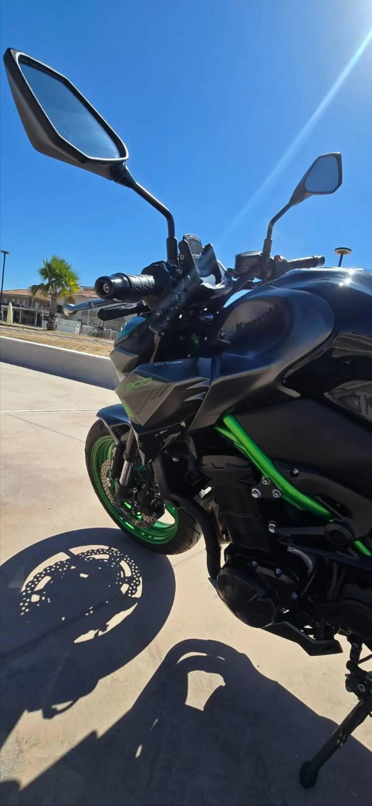 Kawasaki Z 900 (2021 - 24) (8)