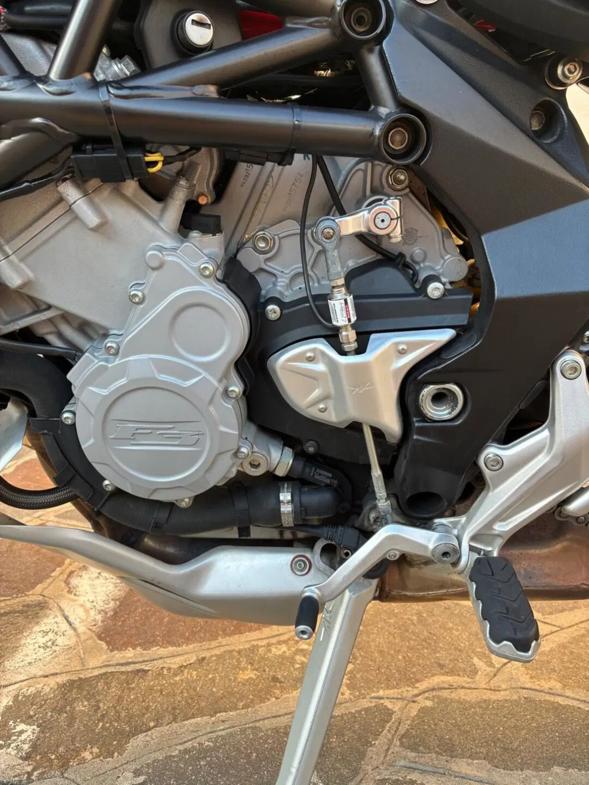MV Agusta Rivale 800 EAS ABS (2013 - 17) (9)