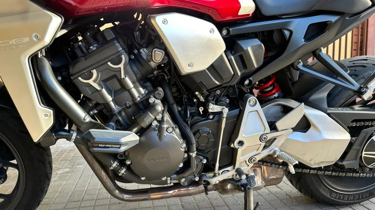 Honda CB 1000 R + Neo Sport Cafè (2019 - 20) (3)