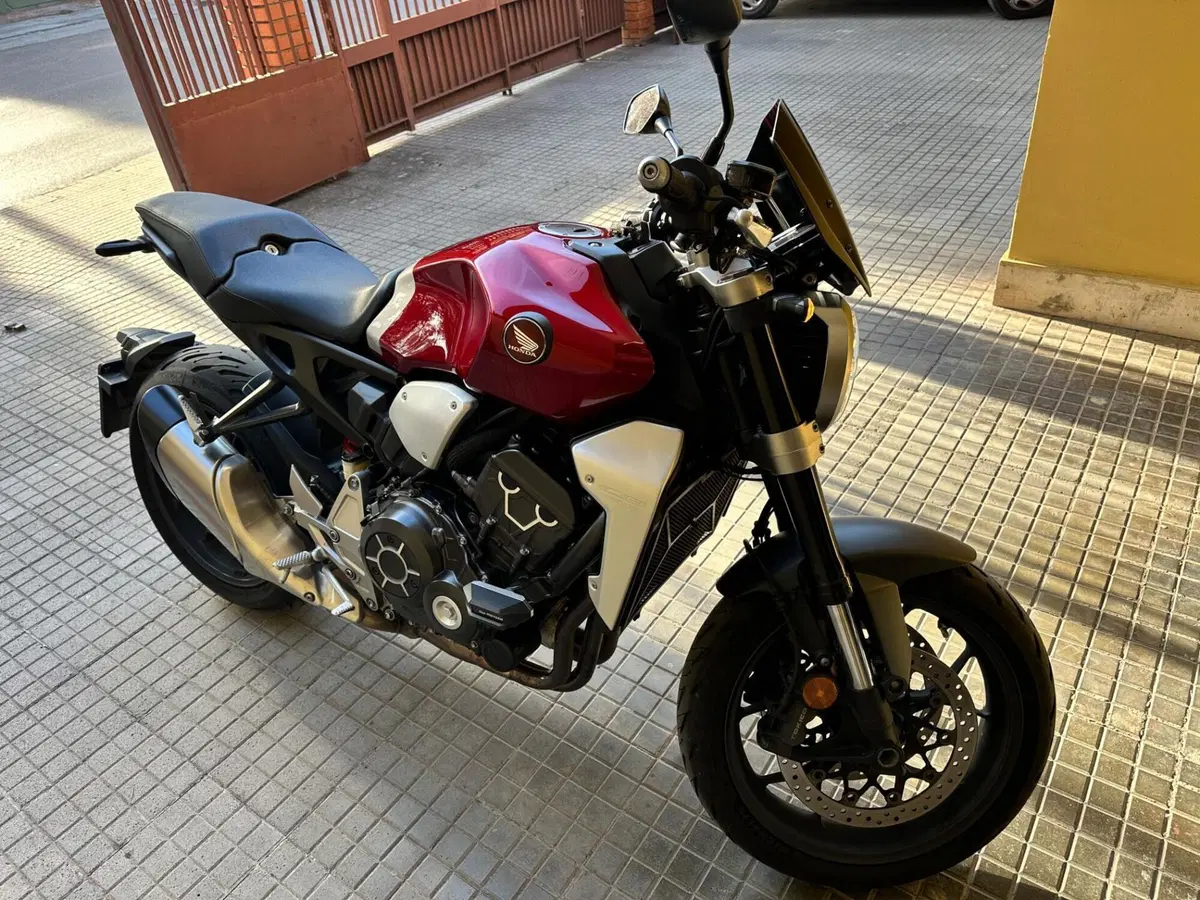 Honda CB 1000 R + Neo Sport Cafè (2019 - 20) (9)