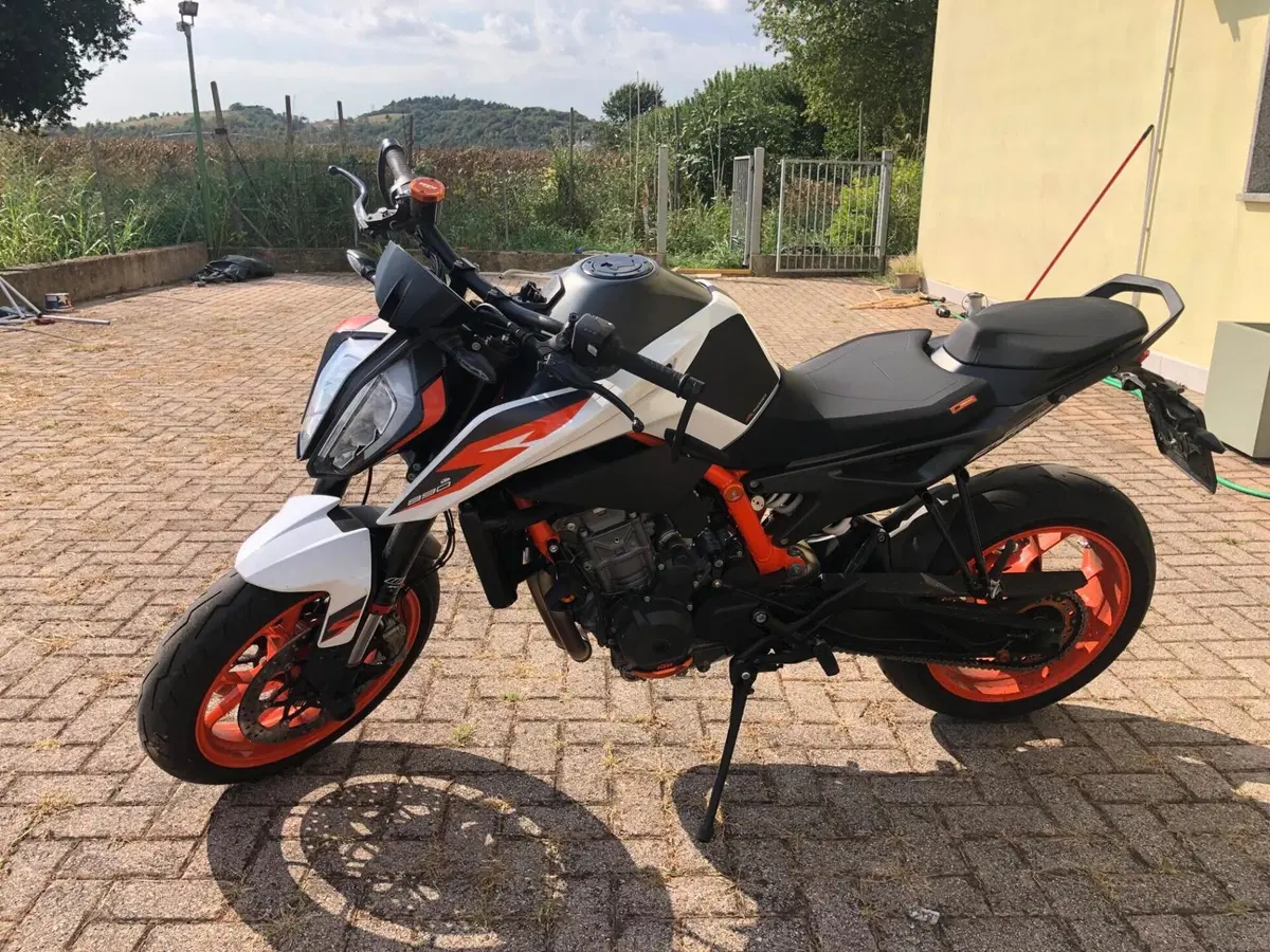KTM 890 Duke R (2020) (2)