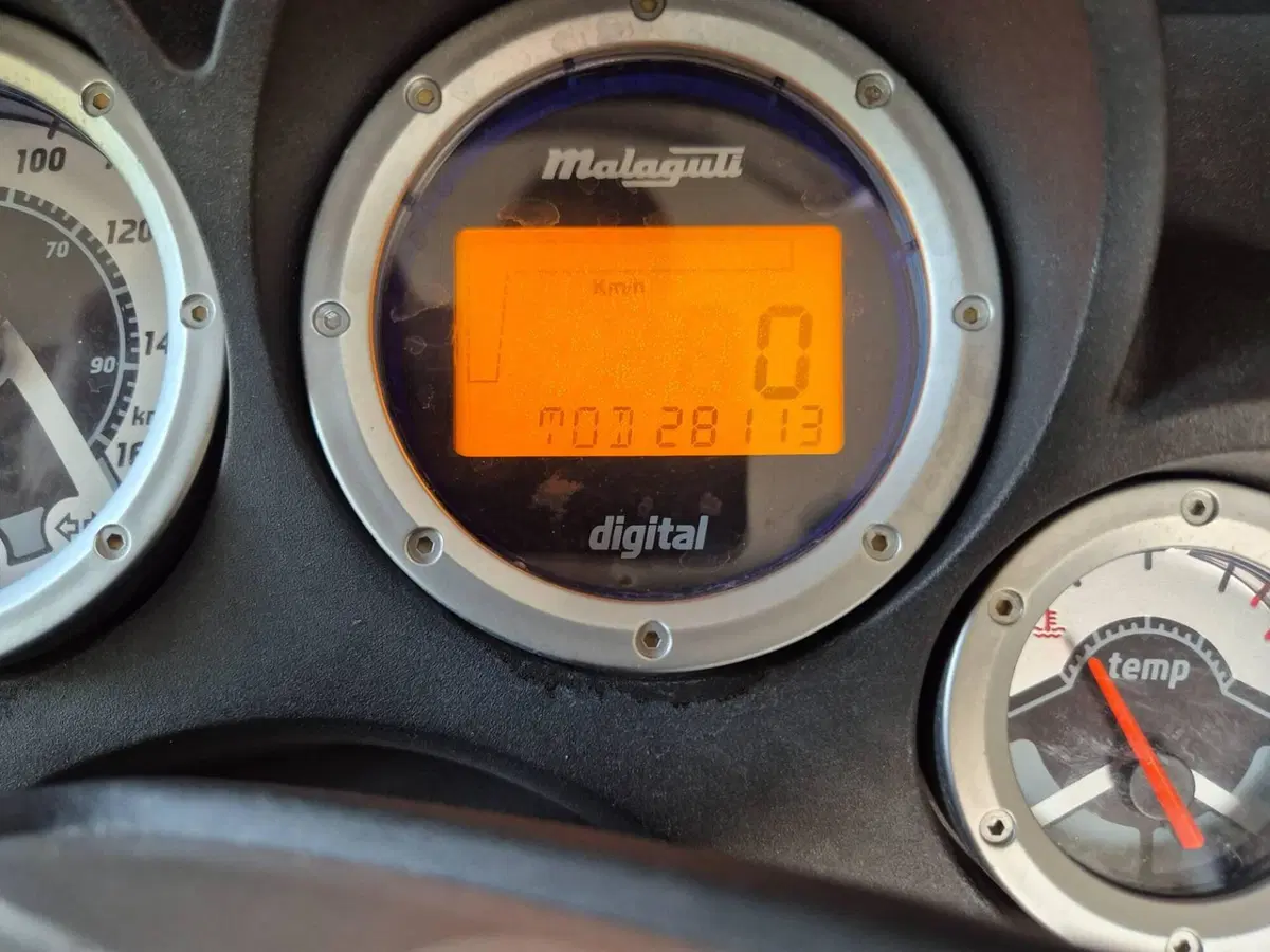 Malaguti Madison 250 RS (2005 - 06) (4)