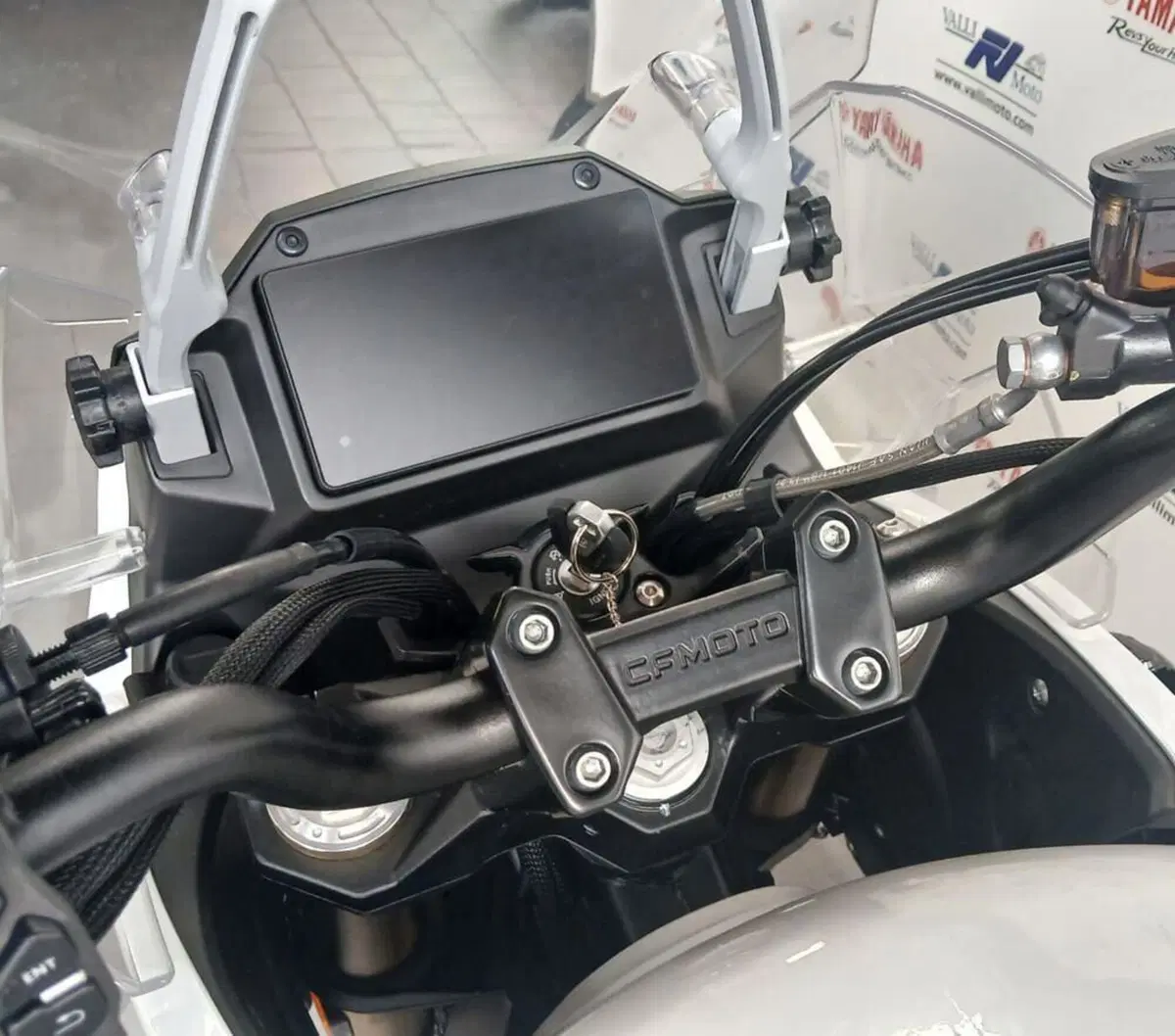 CFMOTO 650MT (2021 - 24) (4)