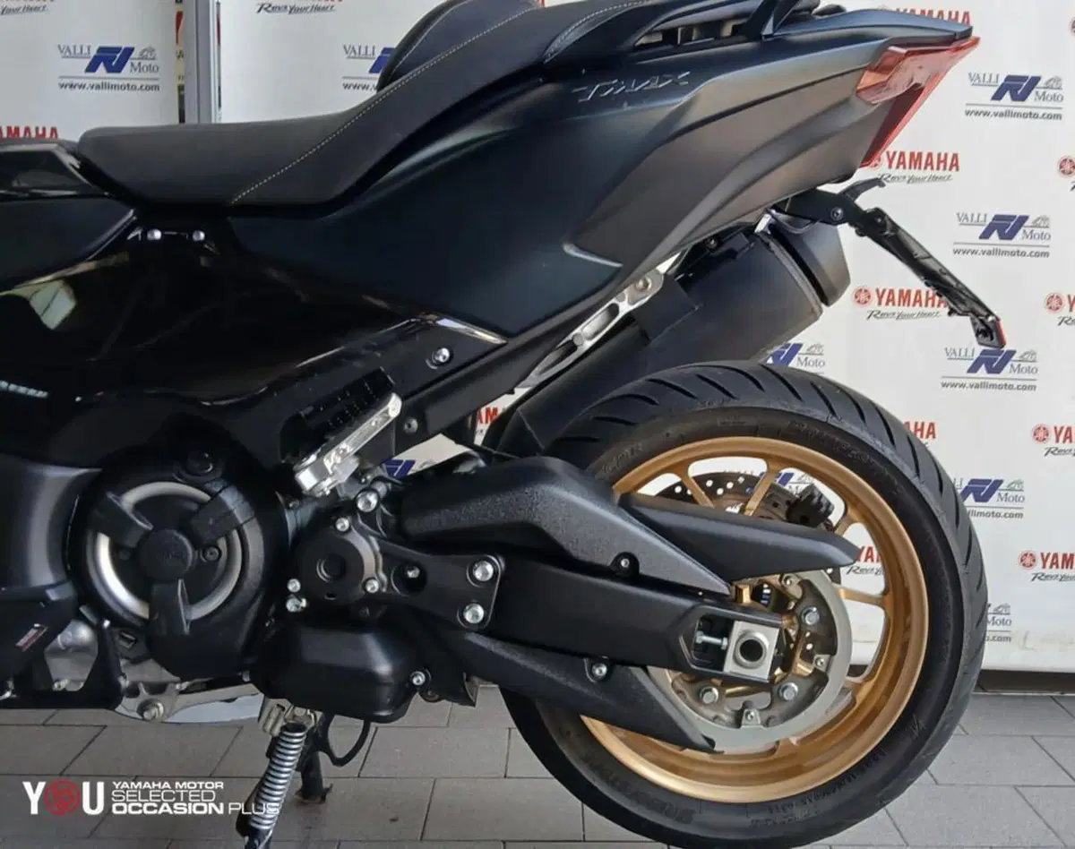 Yamaha T-Max 560 Tech Max (2022 - 24) (3)