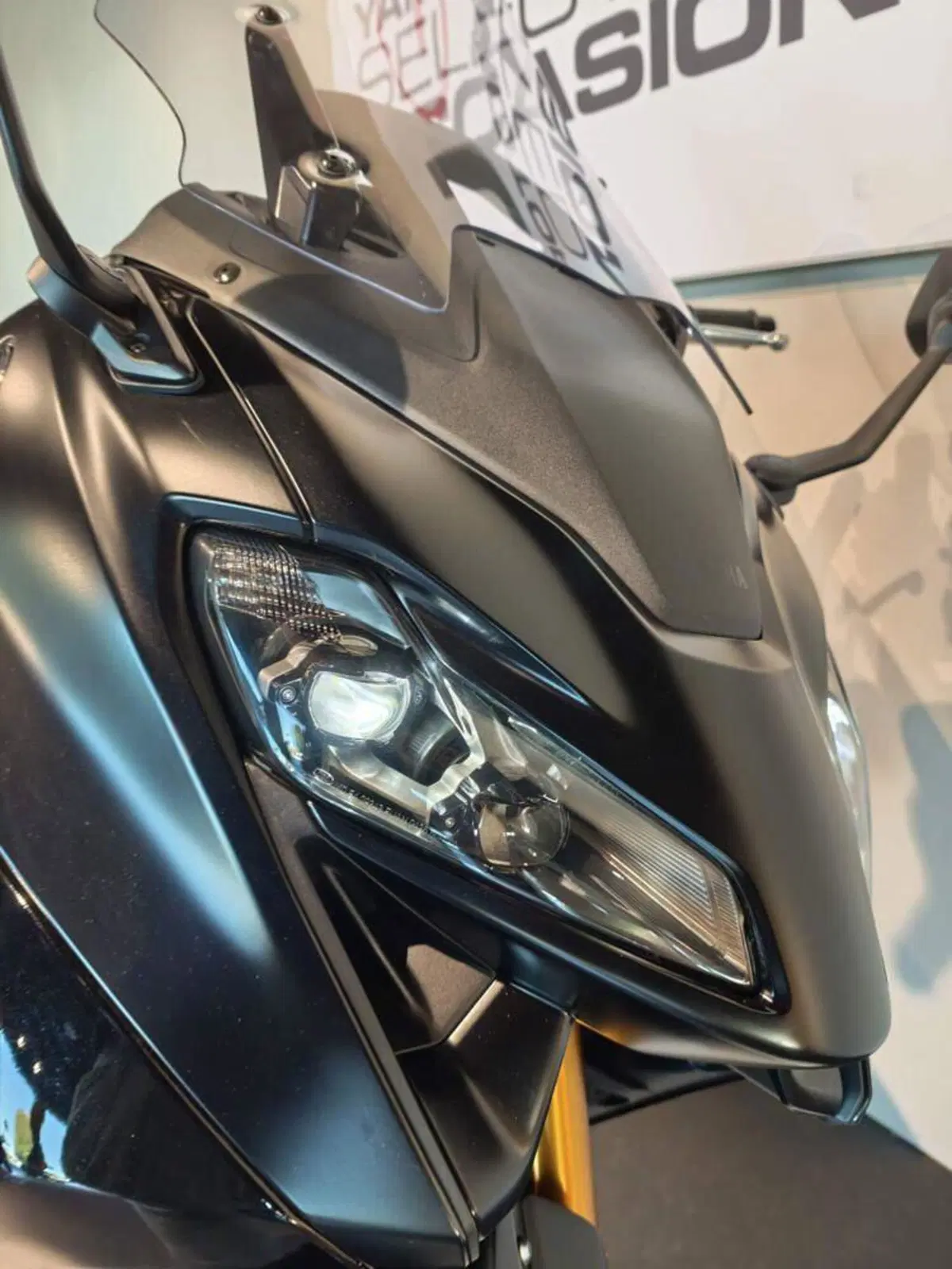 Yamaha T-Max 560 Tech Max (2022 - 24) (5)