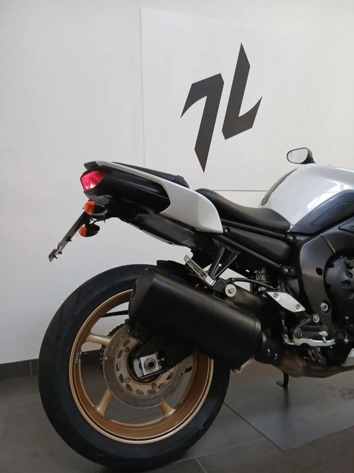 Yamaha FZ8 (2010 - 12) (3)