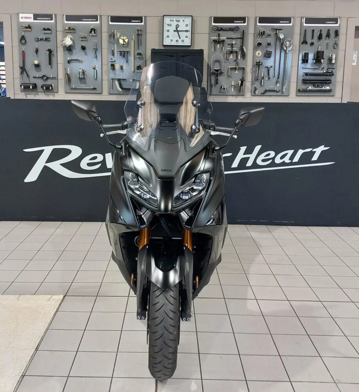 Yamaha T-Max 560 Tech Max (2022 - 24) (3)