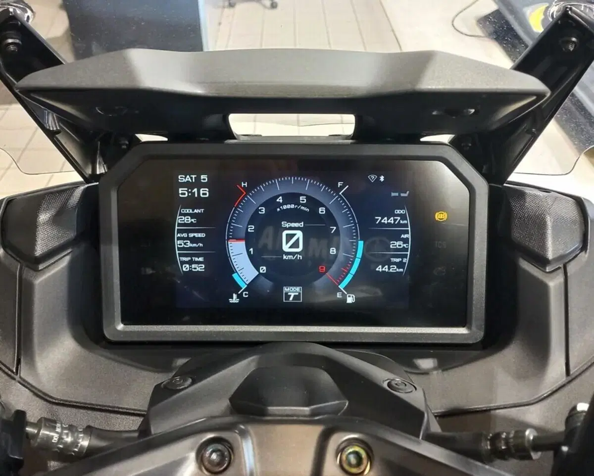 Yamaha T-Max 560 Tech Max (2022 - 24) (4)