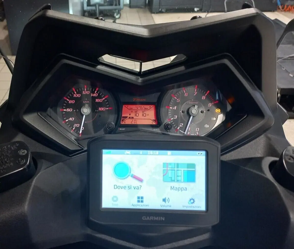 Yamaha T-Max 530 (2015 - 16) (4)