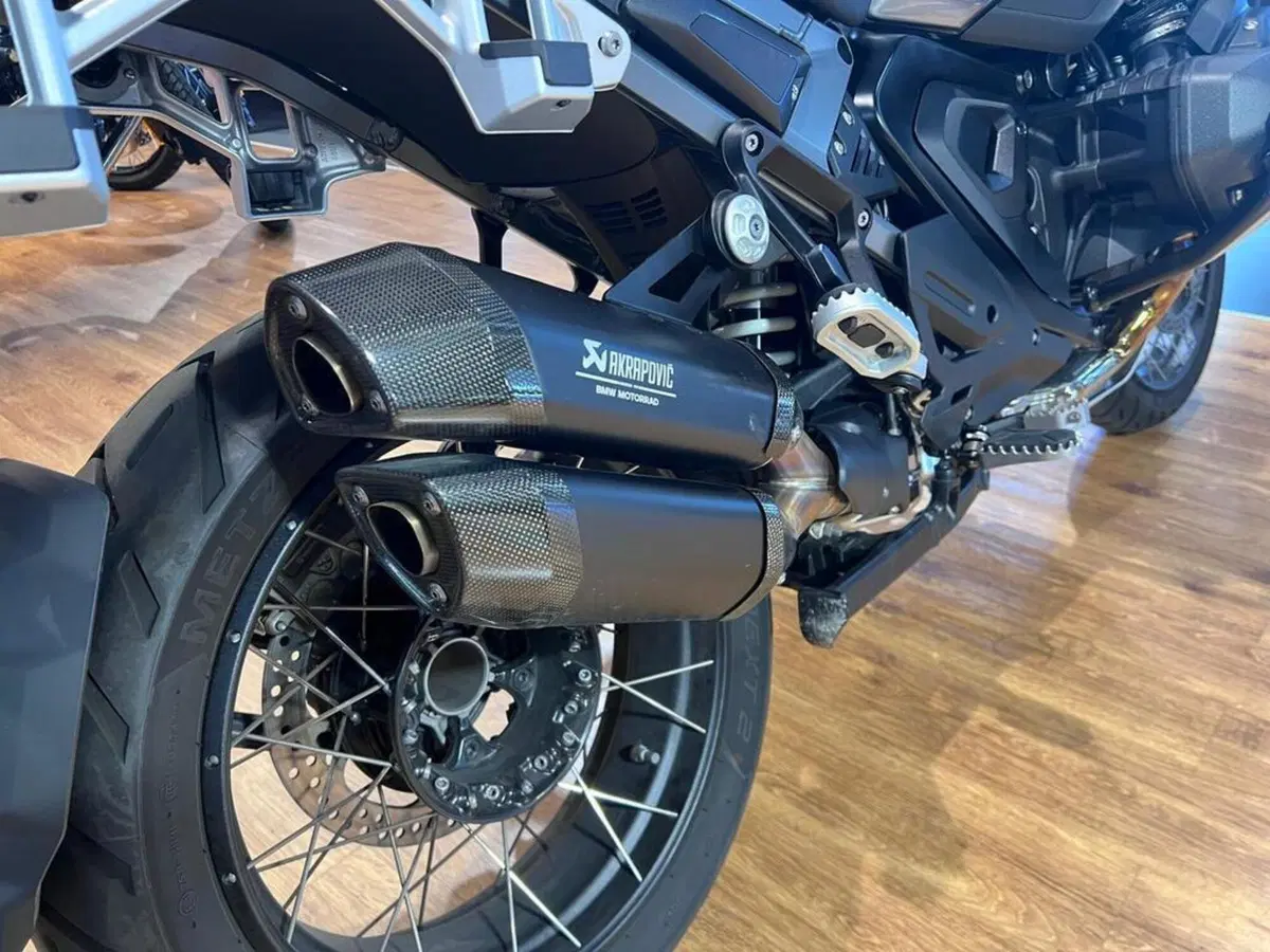 Bmw R 1300 GS Adventure Triple Black (2025 - 26) (10)