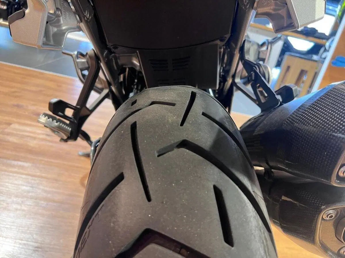 Bmw R 1300 GS Adventure Triple Black (2025 - 26) (14)