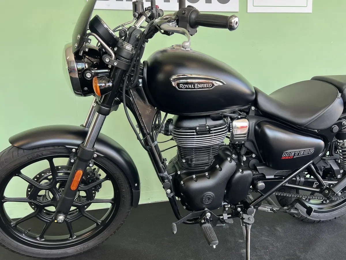 Royal Enfield Meteor 350 (2021 - 26) (14)