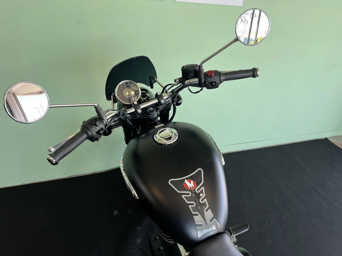 Royal Enfield Meteor 350 (2021 - 26) (19)
