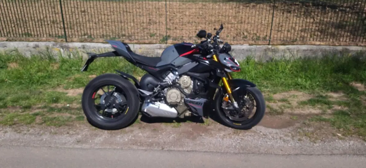 Ducati Streetfighter V4 S (2023 - 24) (3)