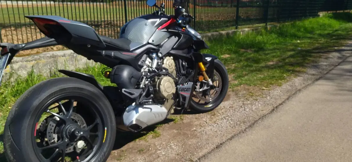 Ducati Streetfighter V4 S (2023 - 24) (5)