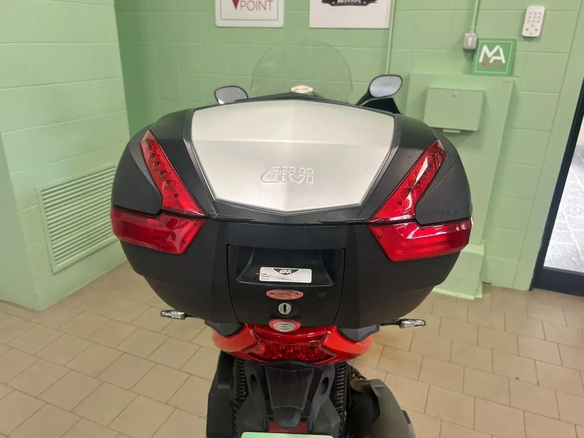 Quadro QV3 350 (2018 - 19) (10)