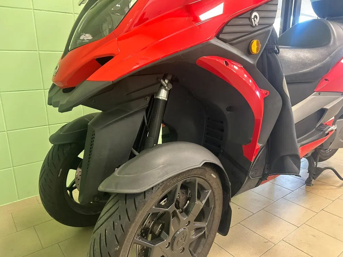 Quadro QV3 350 (2018 - 19) (19)